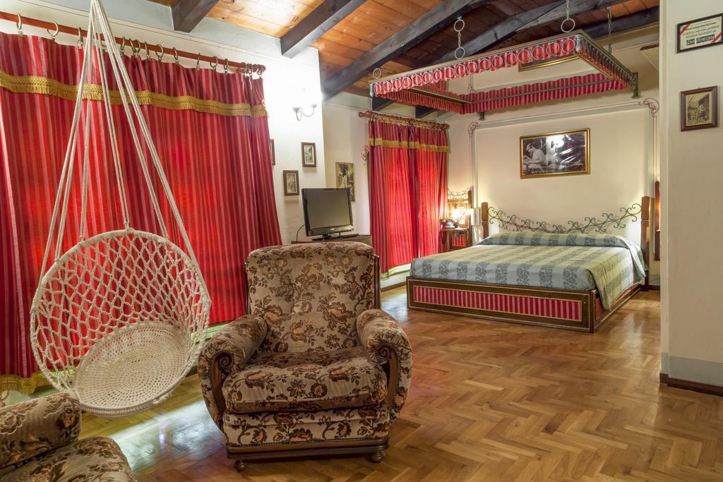Hotel Villino Della Flanella Модена Стая снимка